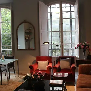  Apartment Luxurious 2 Bedroom Flat In A Historic Building